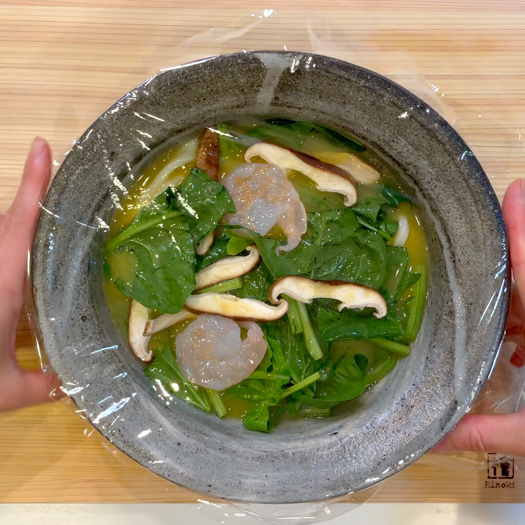 うどん茶碗蒸しを電子レンジで加熱する工程