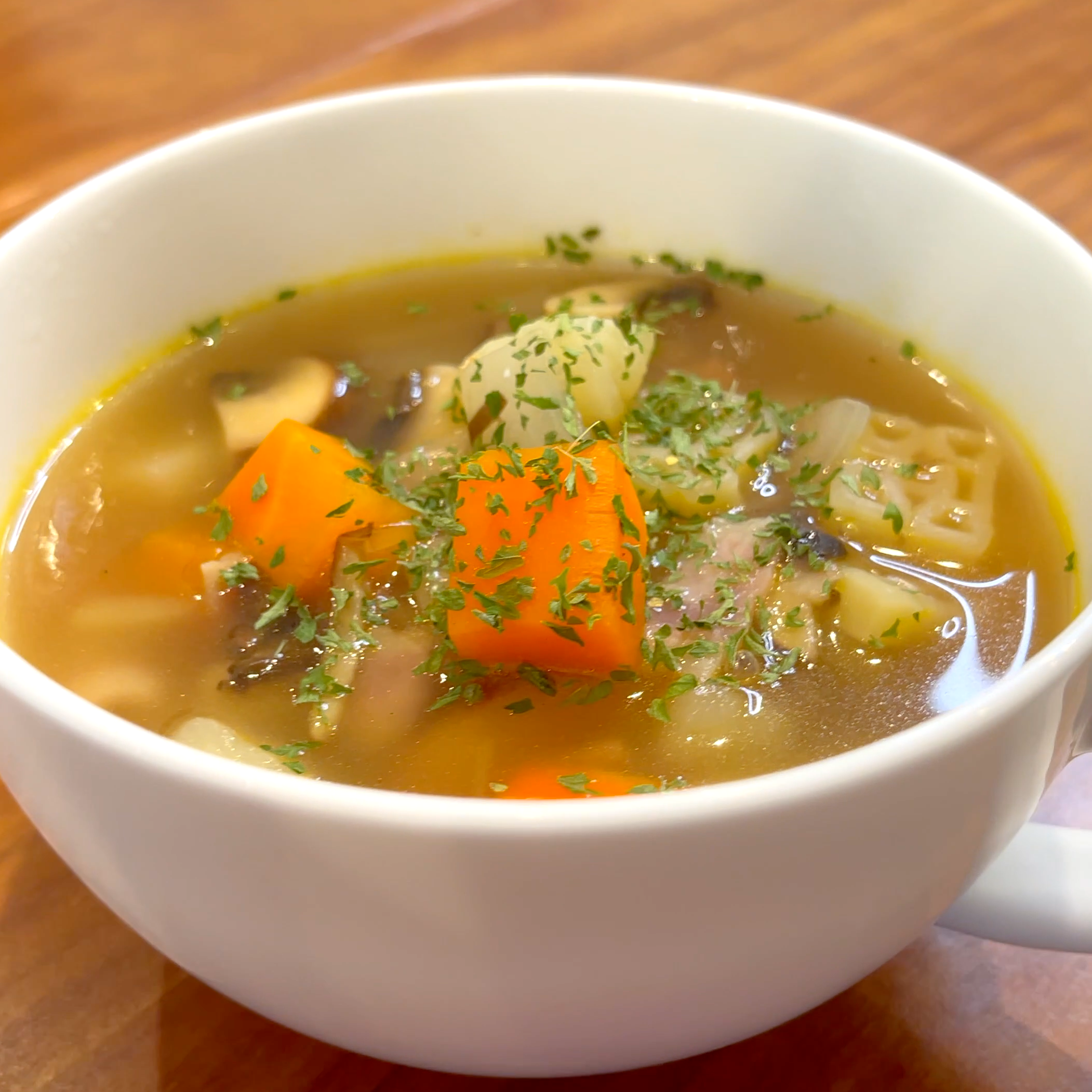 乾燥パセリをちらした完成の様子