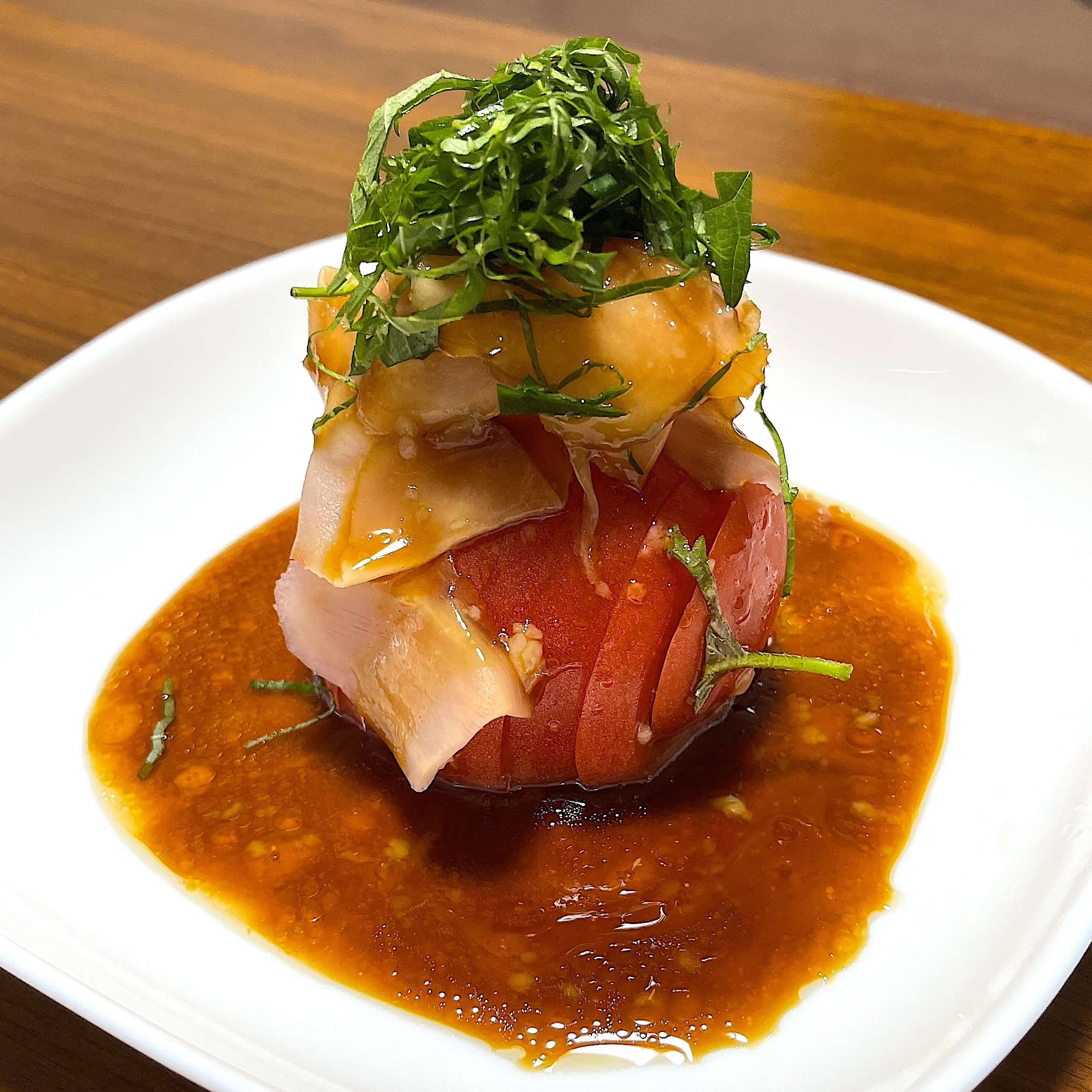 大葉をトッピングする完成工程