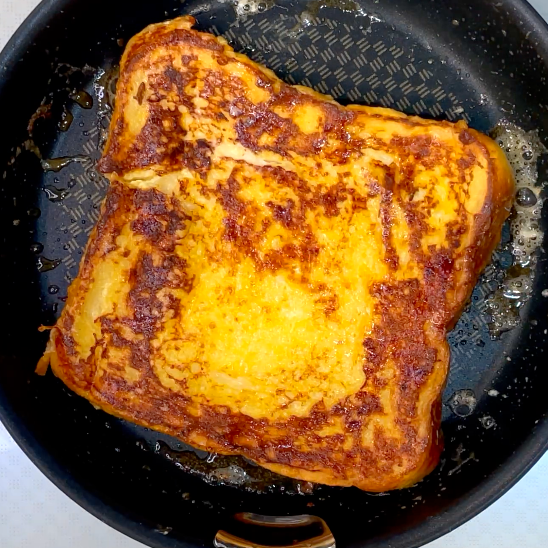 裏返して焼き上げる工程